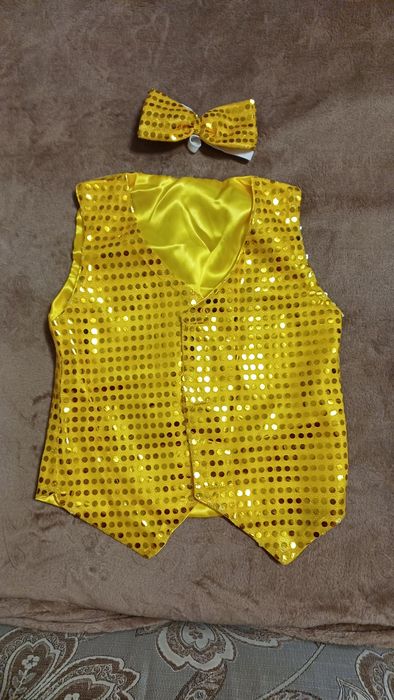 Карнавальна жилетка з метеликом 116-122