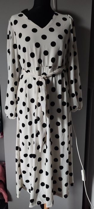 Nowa damska sukienka