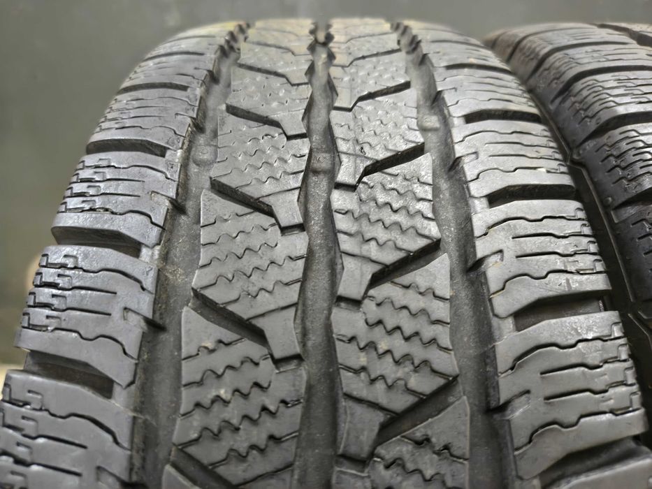 63. Opony ZIMOWE 205/75/16C
