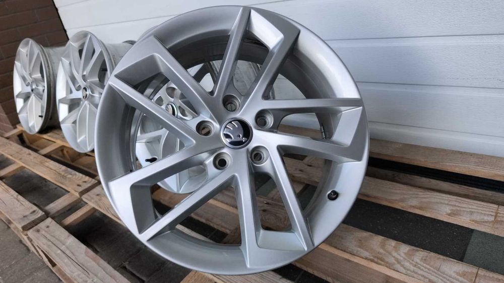 Felgi aluminiowe Skoda Octavia III II Superb II Vw  Seat Audi 17" 5x112 Et49 (OL841F)