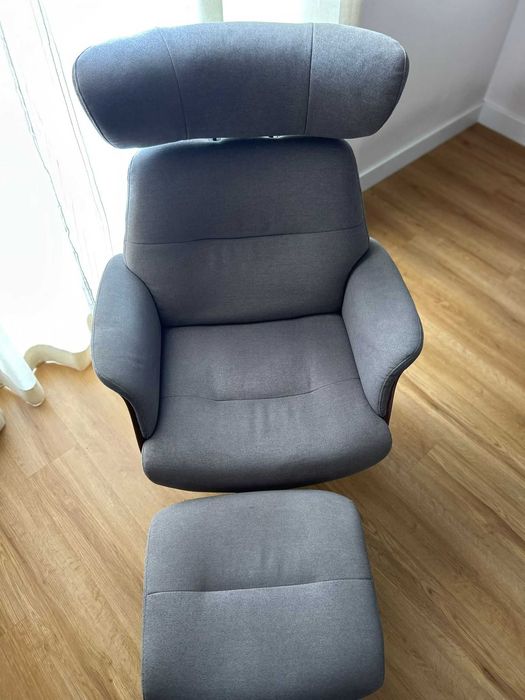 Cadeirão Manual Relax Osaka com Pouff - Excelente Estado