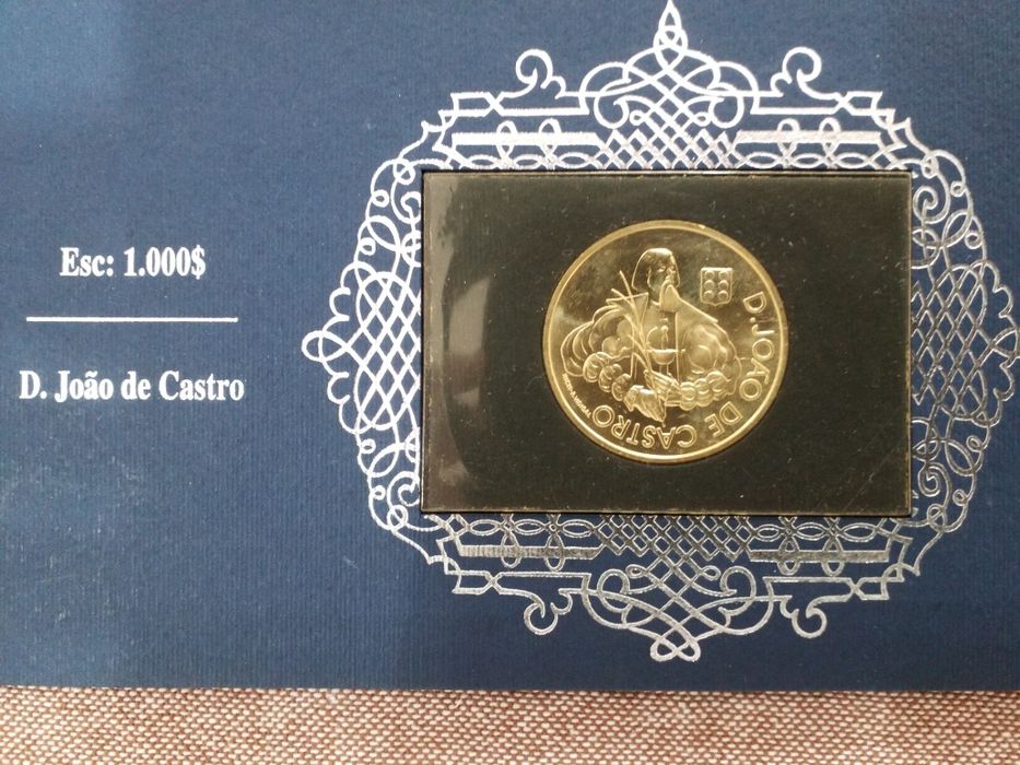 Moedas antigas em prata portuguesas.