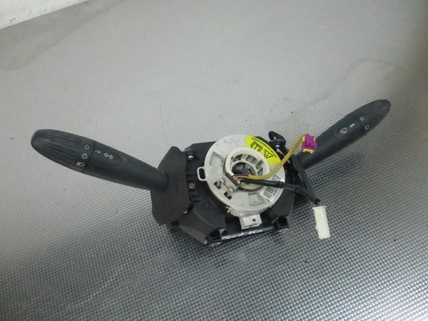 Conjunto / manetes de luzes e limpa vidros FORD Ka (RU8)