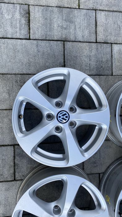 Felgi aluminiowe Borbet do VW 5x112 15 cali Golf V T4