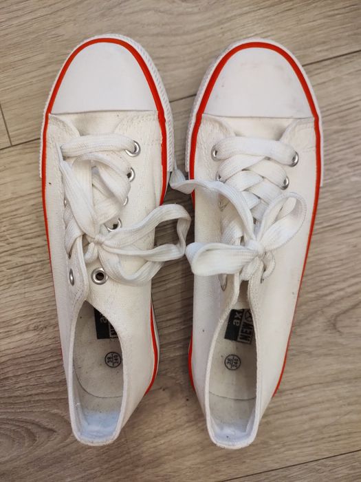 Białe trampki 38 Axim News Star