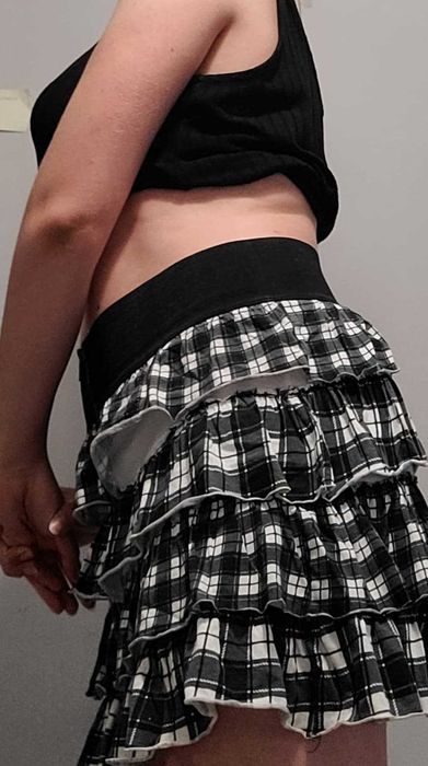 spódniczka czarno-biała na gumkę KappAhl 170
