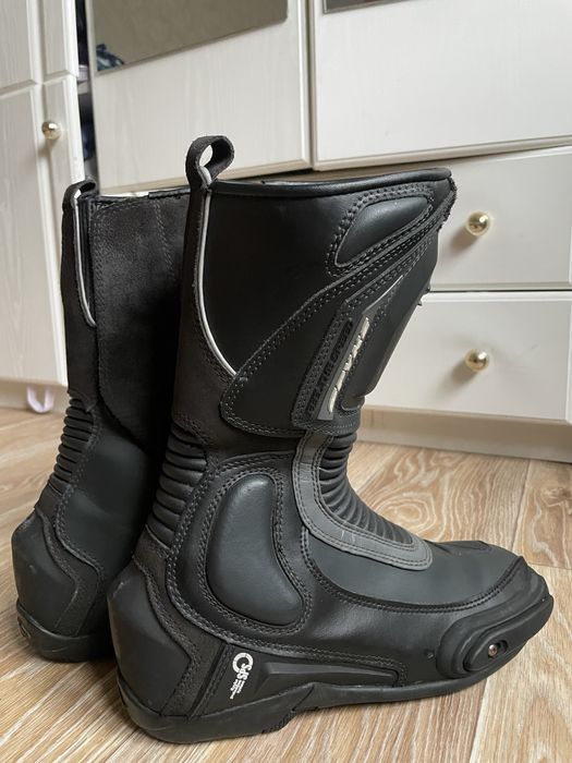 SPYKE. Класні та дуже гарні мотоботи в стані нових ! 40 розмір