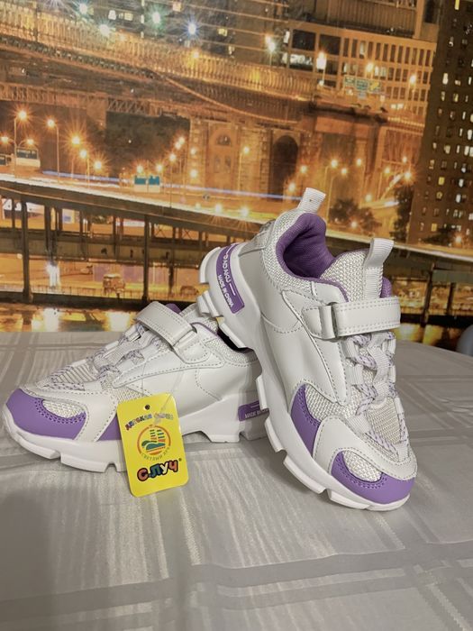 кросівки дитячі