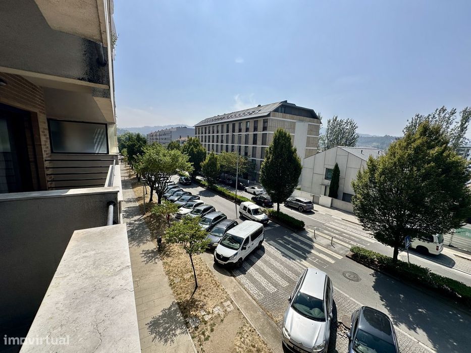 Apartamento T3 Mobilado + Garagem Individual - Centro Cidade Guimarães