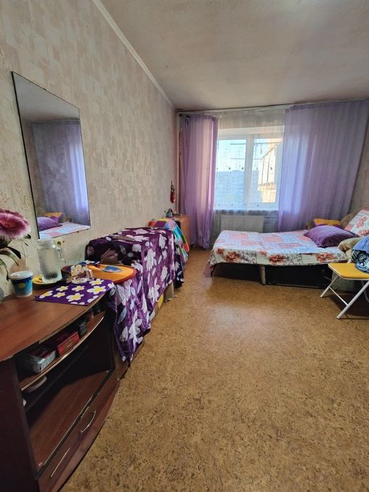 Продам гостинка на Залютино. Капремонт.
