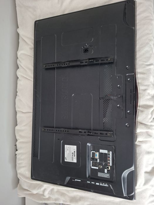 *** Telewizor Samsung LE46C650 plus uchwyt ścienny ***