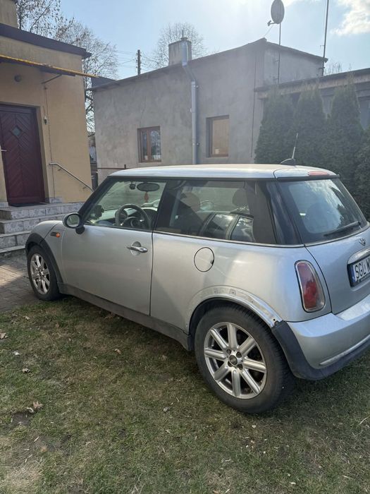 Mini Cooper 1.6 benzyna