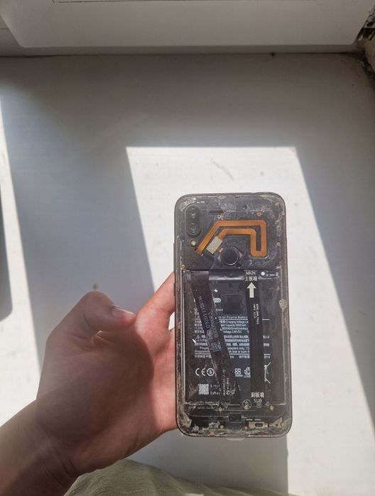 Redmi 7 64/4 битый экран