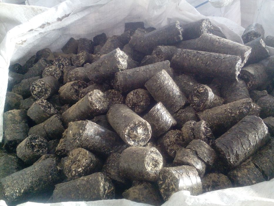 Топливные брикеты для отопления, из подсолнечника