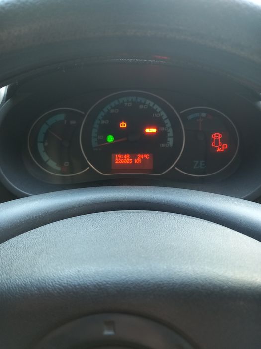 Продам Renault kango ZE 2012