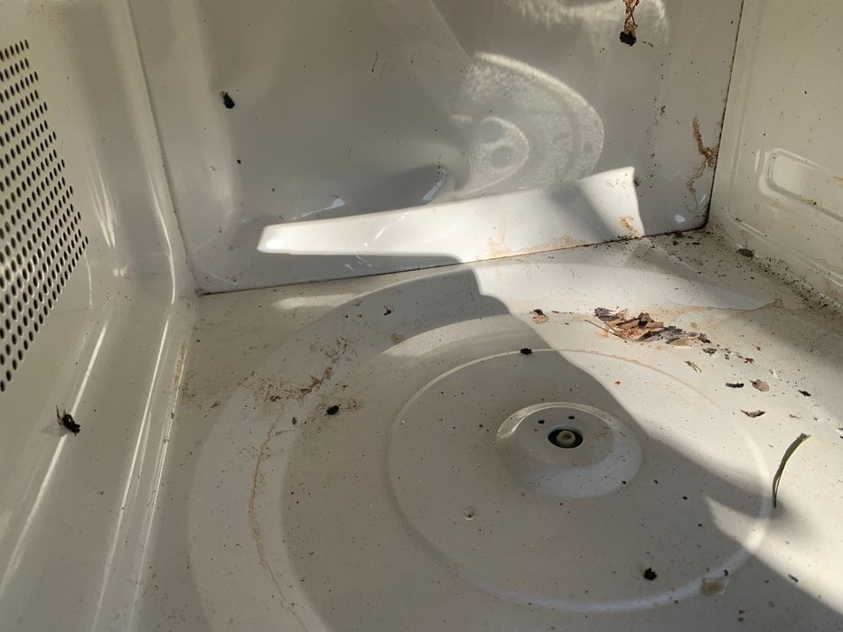 Mirkofala w kolorze biało srebrnym