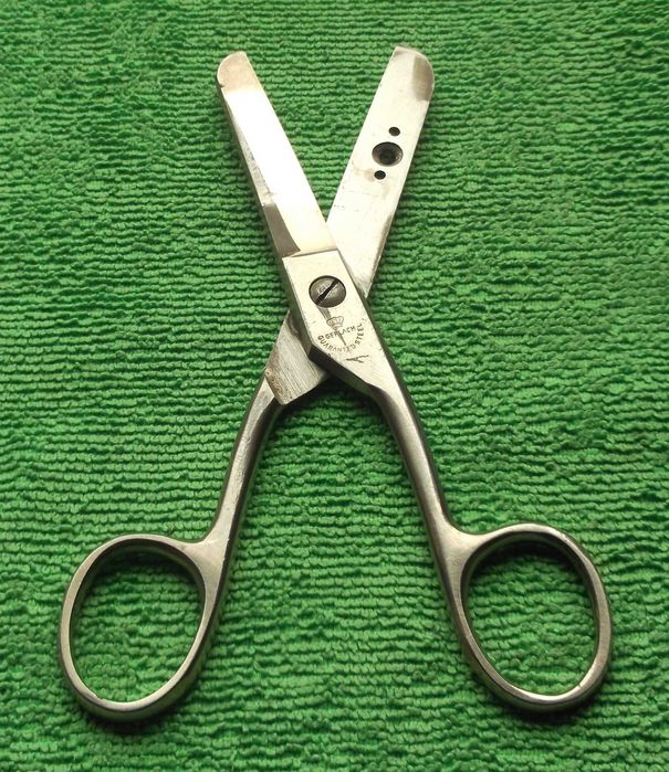 Stare, sygnowane nożyczki Gerlach.