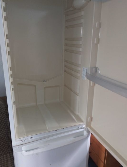 Холодильник в нерабочому стані