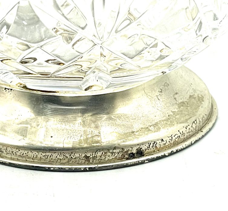 Taça de cristal com base de prata