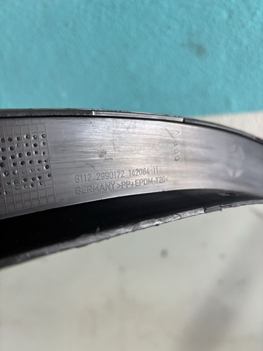 Moldura do guarda-lamas traseiro direito bmw X1