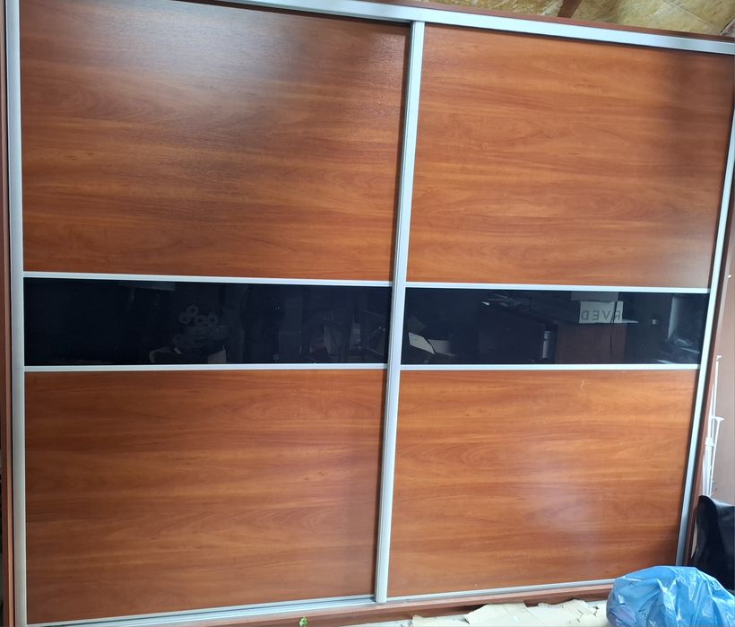 Szafa drzwi przesuwne