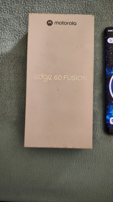 Vendo ao troco telemóvel marca Motorola Edge 60