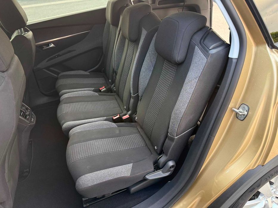 Peugeot 5008 — fotografia 9