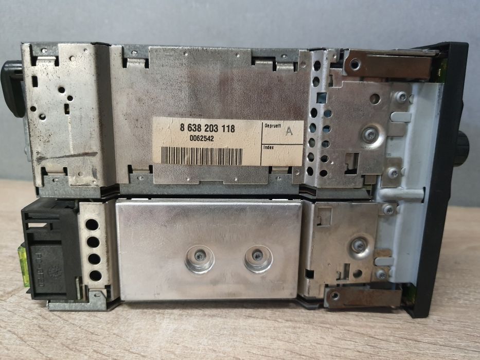 Radio samochodowe VW MFD + kod AUX Nawigacja polski język / Volkswagen Golf, Passat, Corrado itd Zadbane