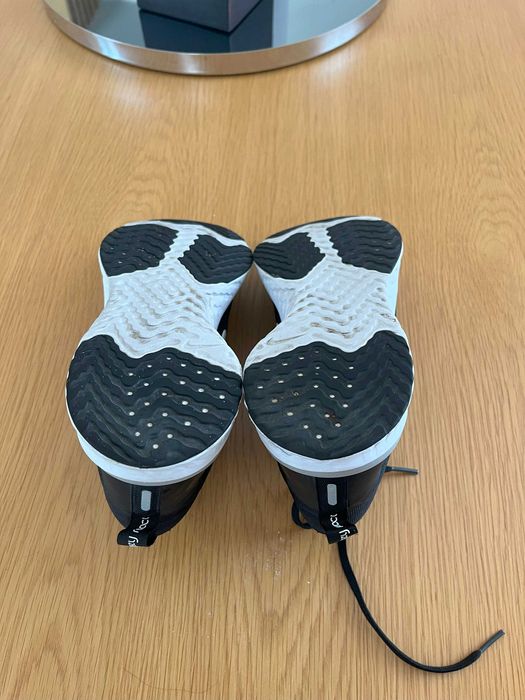 Sapatilha corrida mulher Nike Odissey React, tamanho 40