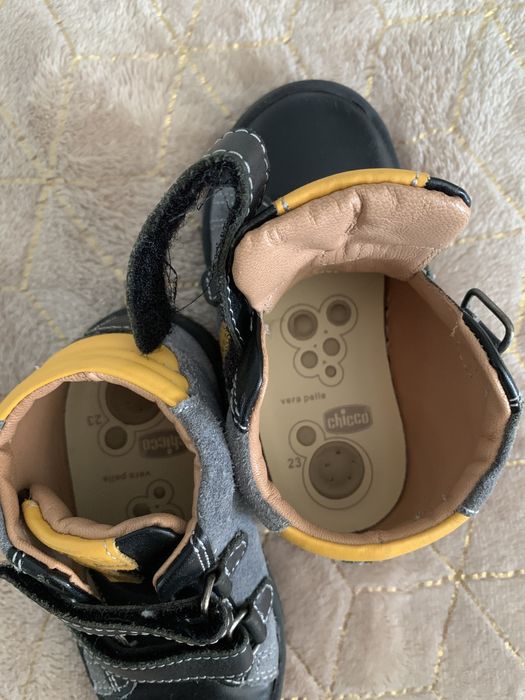 Ботинки кроссовки chicco 23 размер