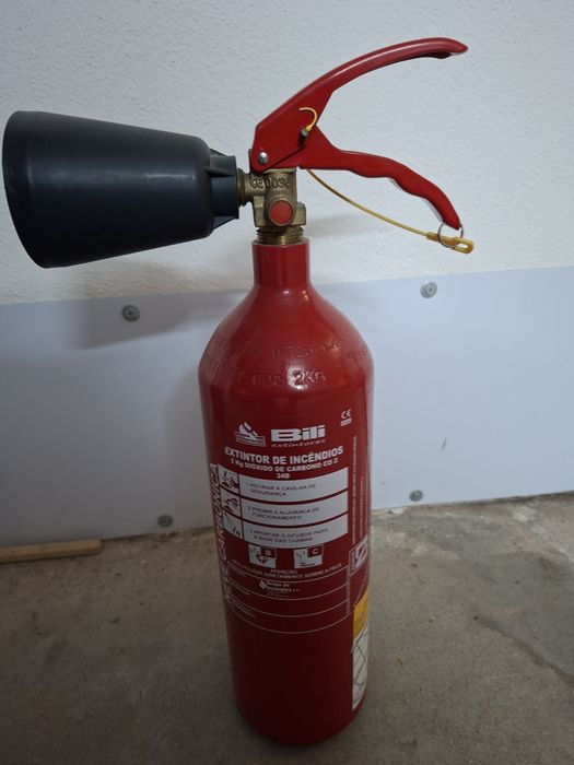 Extintores de CO2 (2 unidades)