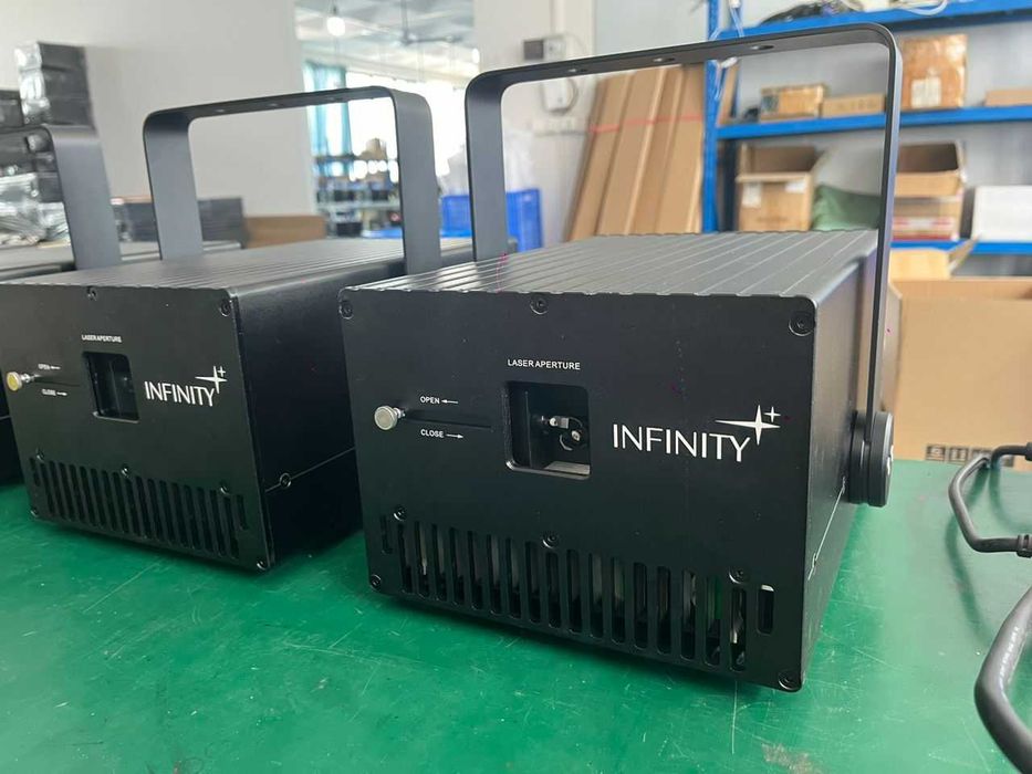 ЛАЗЕР 15W СУПЕР ЯКІСТЬ на первый танец ефект ПОПЕЛЮШКИ на весілля