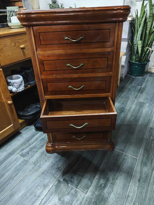 Cómoda Madeira boa qualidade