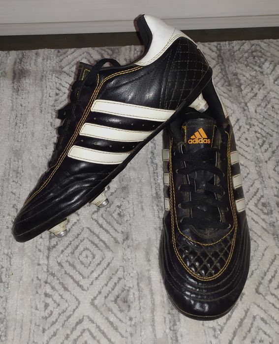 Adidas Korki piłkarskie r. 38 / 23,5 cm