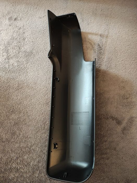 Osłona ramienia lusterka holowniczego RAM 1500/2500/3500 2014–2022 lewa NOWA