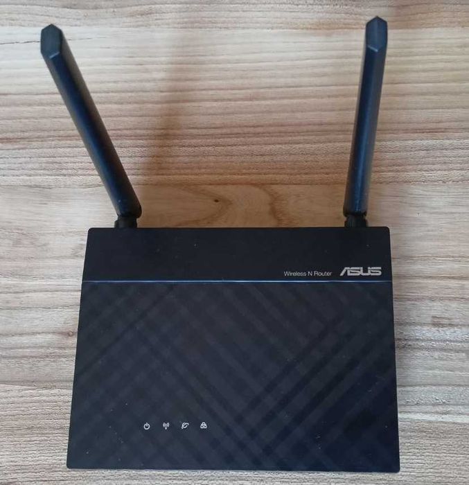 Роутер ASUS RT-N12E  (300 Mb)