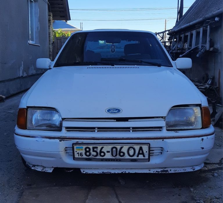 Форд Ескорт  1.4