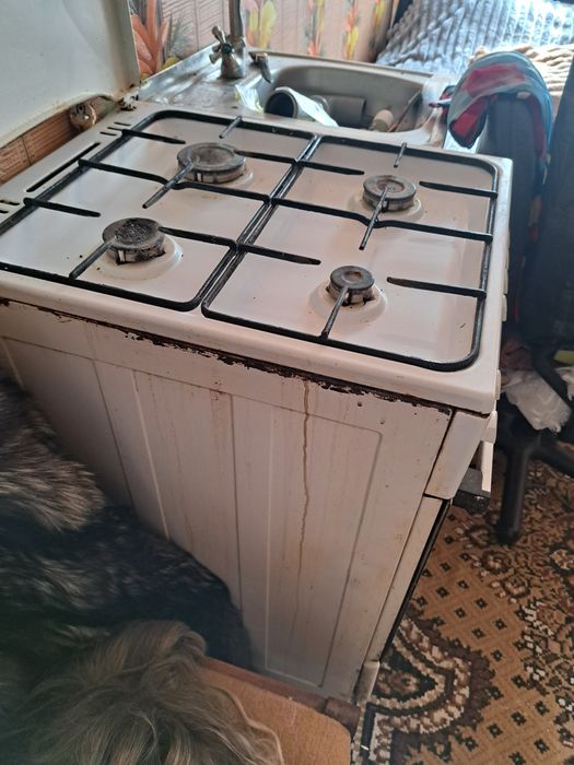 Продам Газову плиту