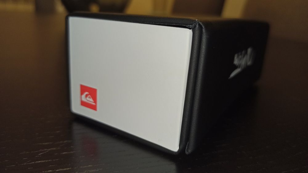 Vendo oculos de sol Quiksilver Dinero