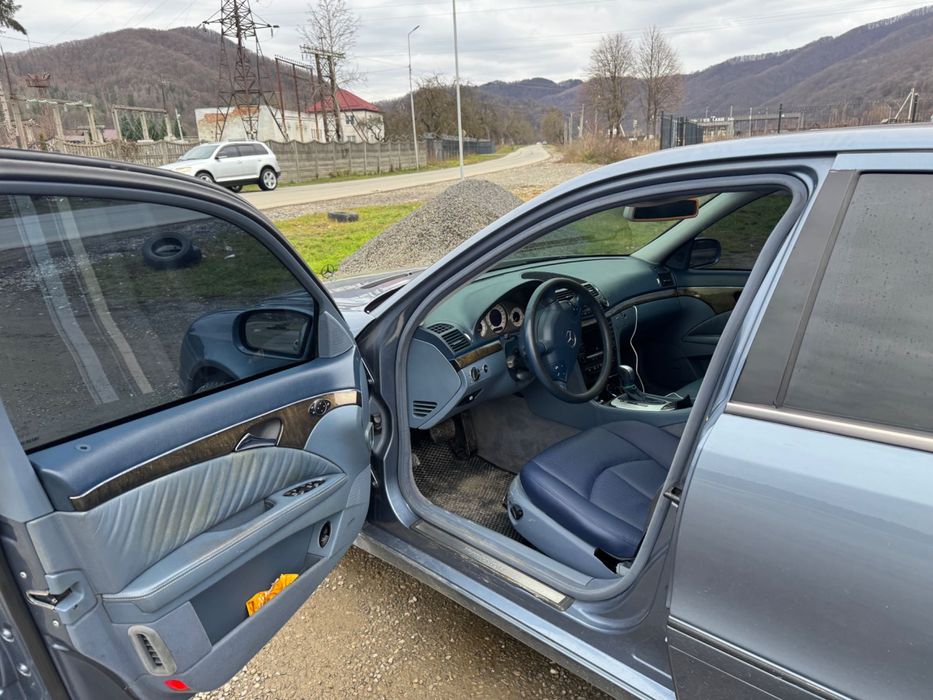 Mersedes w211 Мерседес в 211