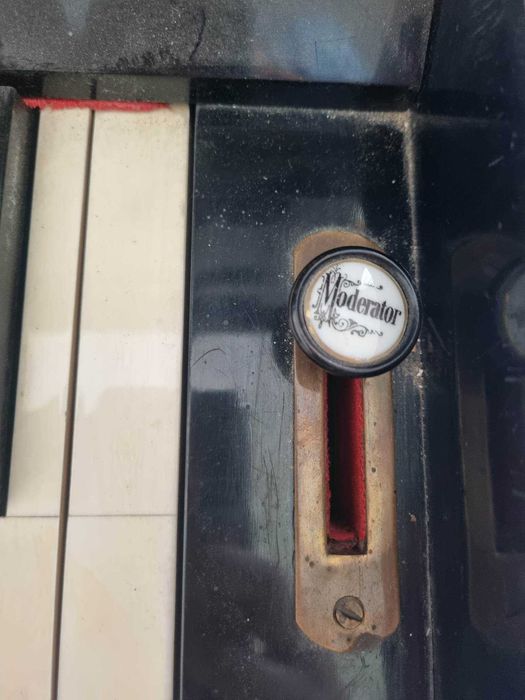 Pianino Arnold Fibiger 1942 r.