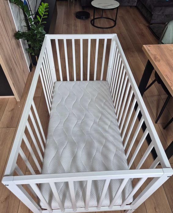 Łóżeczko dziecięce Magda 120x60 + materac Hilding Dobranocka