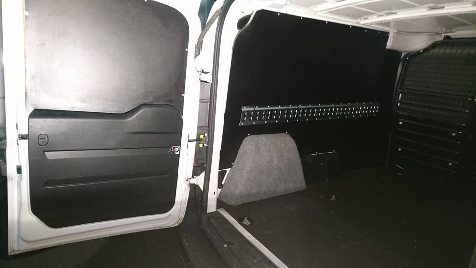 Citroen Berlingo L2H1 zabudowa przedziału ładunkowego