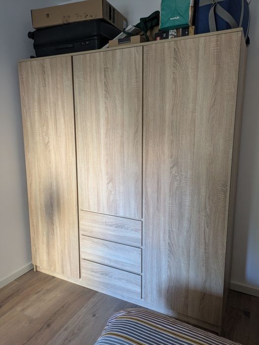 Móveis para o quarto (armário+cómoda+mesas de cabeceira)