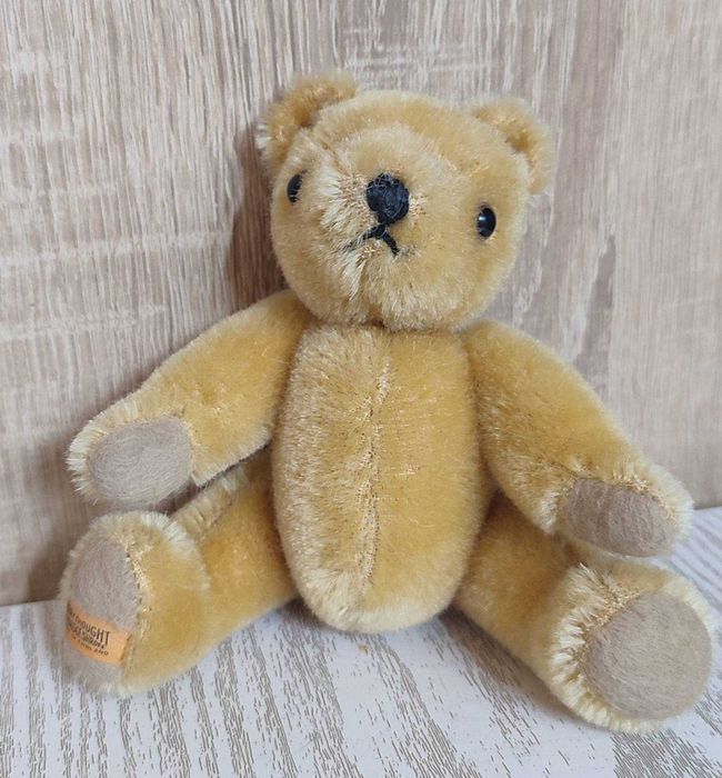 Коллекционный винтажный плюшевый мишка Merrythought.