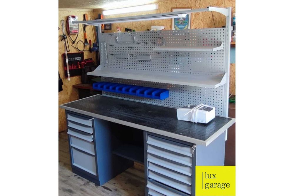 Верстак слюсарний металевий. Ширина верстака 1.8 метра