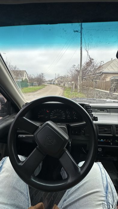 Opel Frontera 2.0 бензин