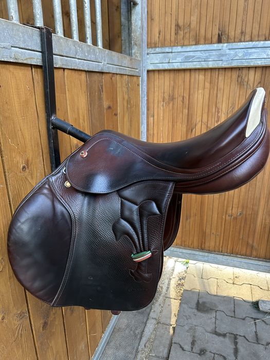Siodło Prestige Arezzo 17 cali ,łęk 33