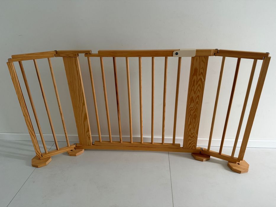 Drewniana bramka/barierka na schody (24+91+24 cm)