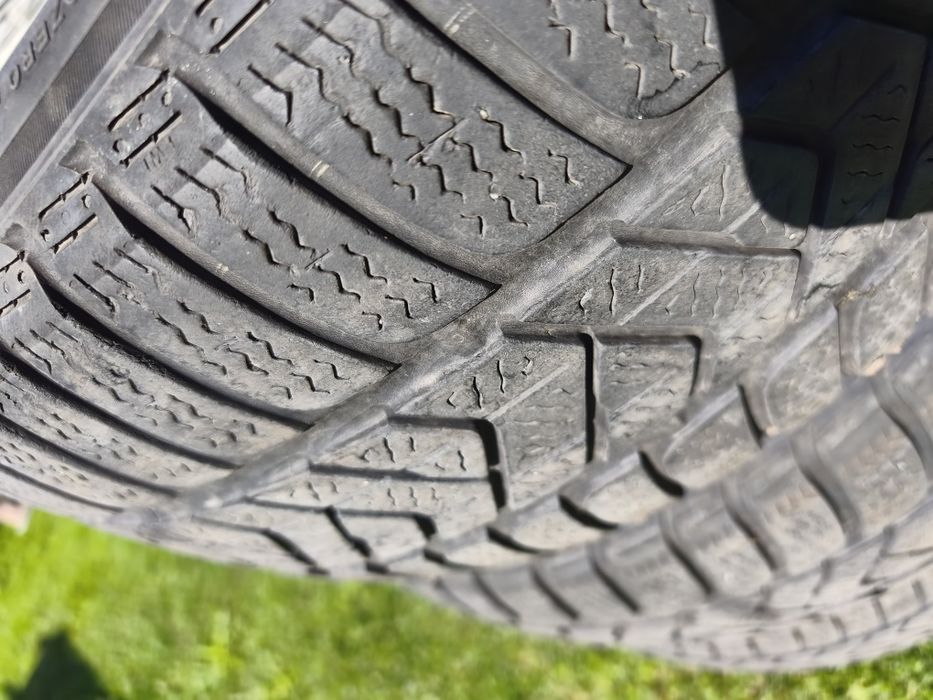 Opony zimowe Pirelli 215/55 r17